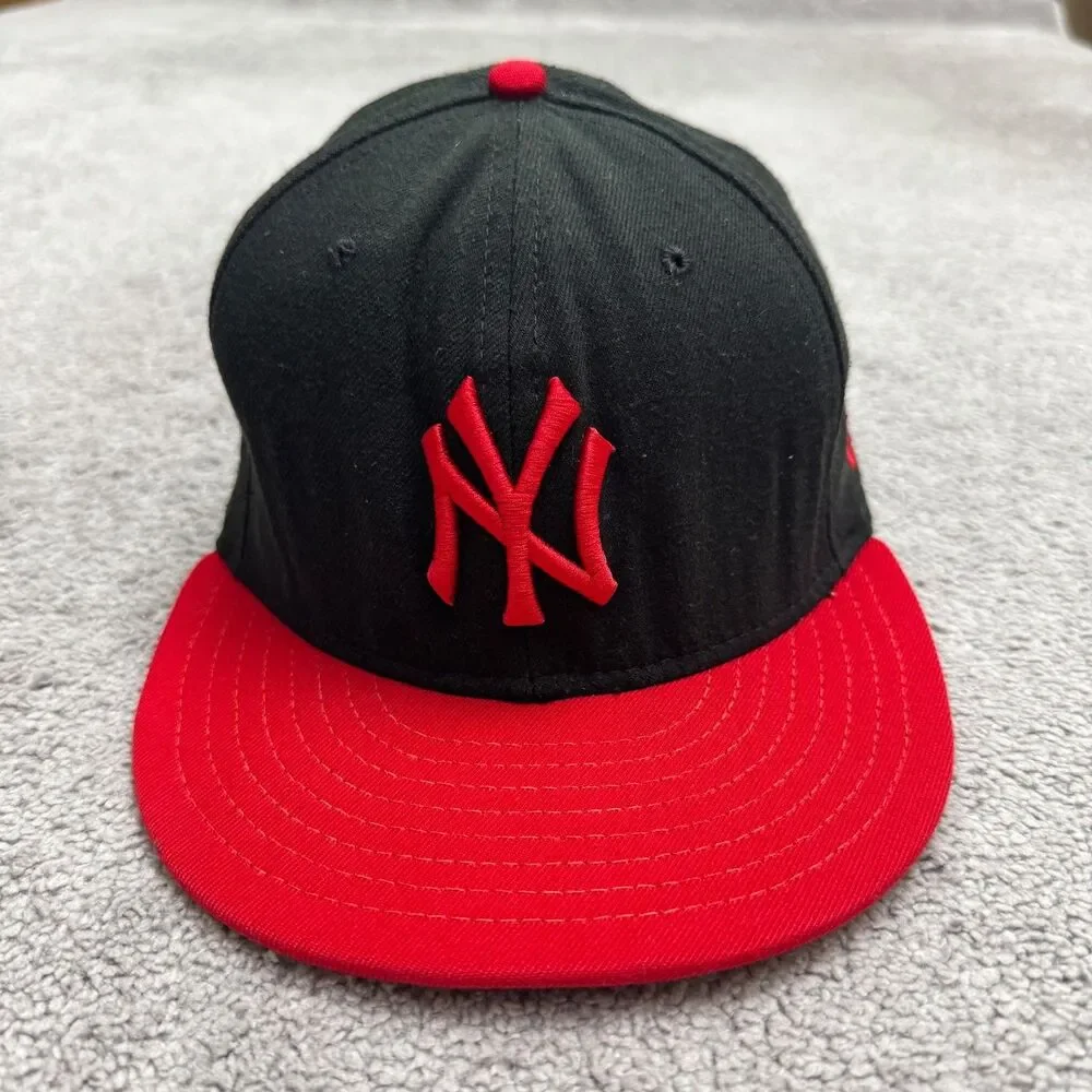 New Era 59FIFTY New York Yankees Hat Size 7 1/2 Black Red Fitted Baseball Cap